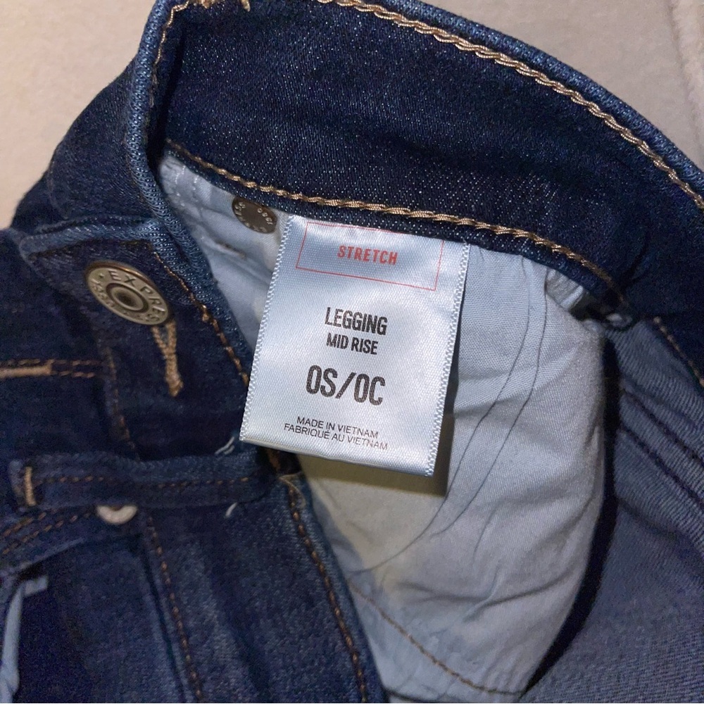 Express Mid Rise Legging - Picture 8 of 8